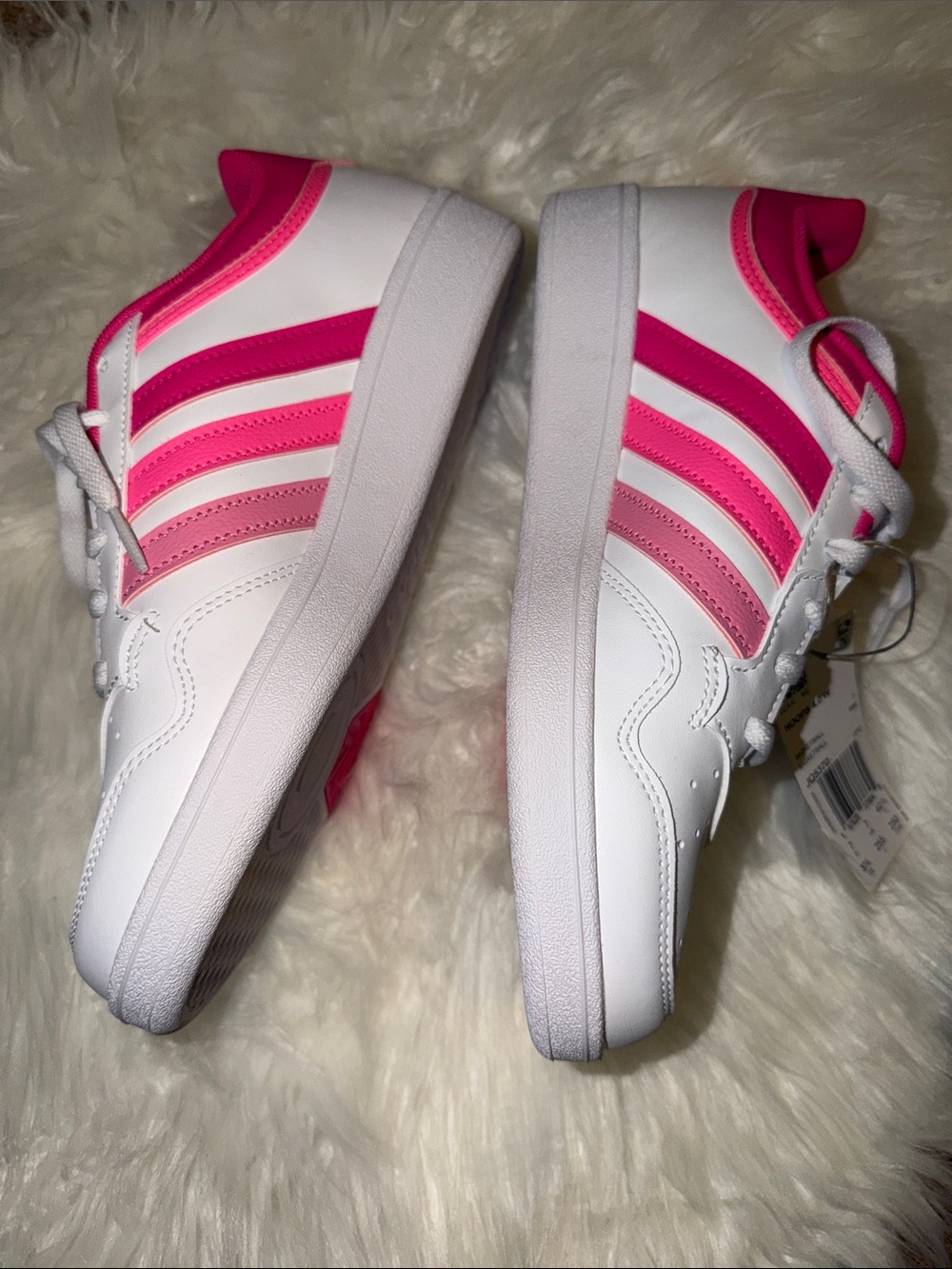 NWT- Women’s adidas HOOPS 4.0 White Sneakers with Pink Accents - Picture 3 of 6